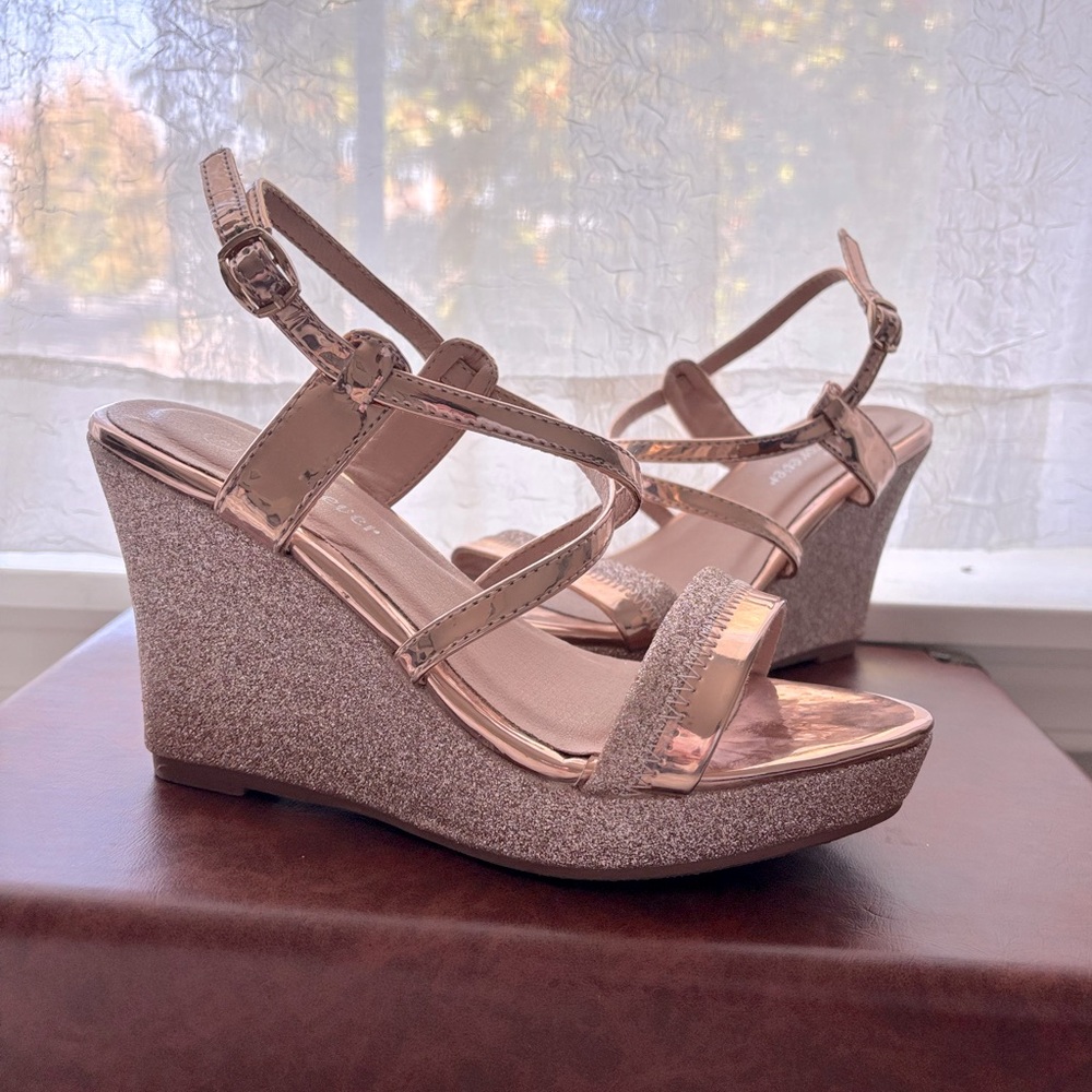FOREVER champagne shimmer wedge heels